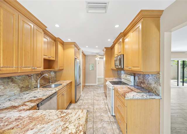 Property at 2717 N Carambola Cir N #17101, Coconut Creek, FL 33066, 2 beds, 2 baths