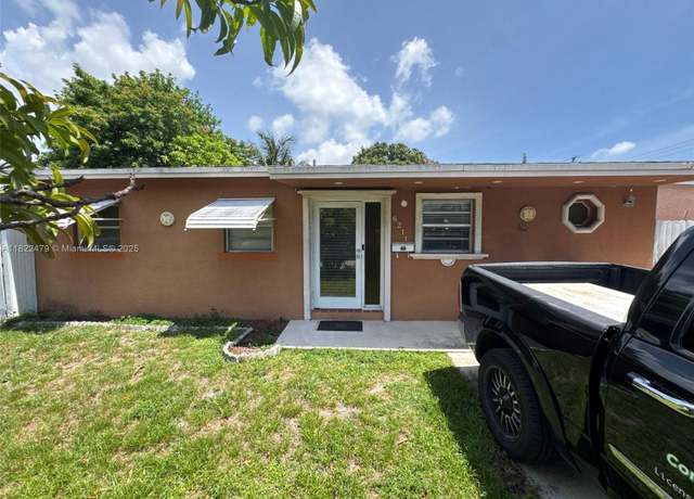 Property at 6211 SW 9th Pl, North Lauderdale, FL 33068, 2 beds, 1 bath