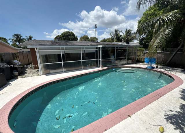 Property at 6211 SW 9th Pl, North Lauderdale, FL 33068, 2 beds, 1 bath