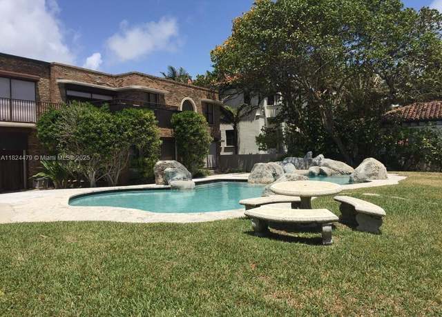 Property at 625 Ocean Blvd, Golden Beach, FL 33160, 6 beds, 5.5 baths