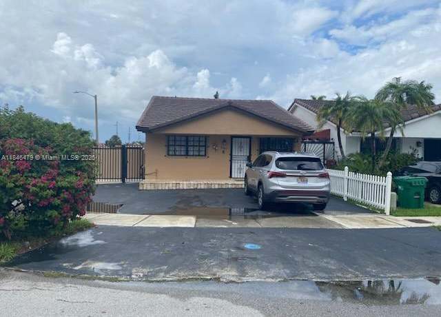 Property at 8889 NW 115th St, Hialeah Gardens, FL 33018, 2 beds, 2 baths