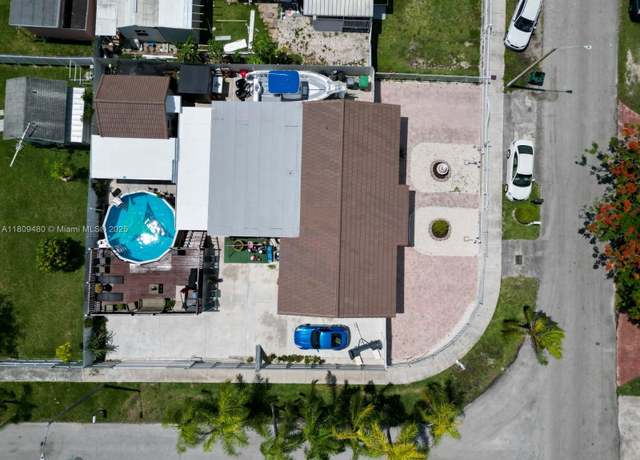 Property at 25305 SW 124 Ct, Homestead, FL 33032, 3 beds, 2.5 baths