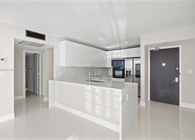 Property at 20335 W Country Club Dr #1509, Aventura, FL 33180, 2 beds, 2 baths