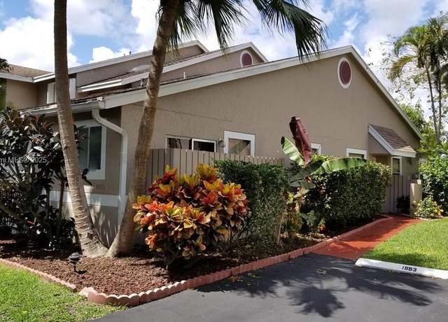 Property at 1993 E Discovery Cir E, Deerfield Beach, FL 33442, 2 beds, 2 baths