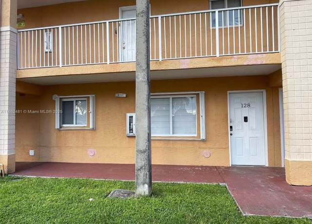 Property at 6255 Kendale Lakes Cir #128, Miami, FL 33183, 3 beds, 2 baths