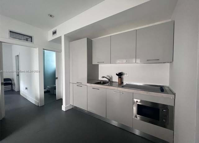 Property at 600 15th St #4, Miami Beach, FL 33139, 2 beds, 2 baths