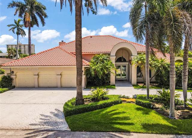 Property at 34 Pelican Dr, Fort Lauderdale, FL 33301, 4 beds, 4 baths