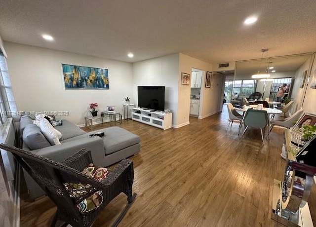 Property at 1551 SW 135th Ter Unit 404G, Pembroke Pines, FL 33027, 1 bed, 1.5 baths