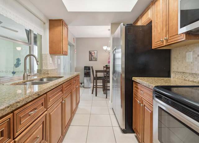 Property at 5707 NW 85th Ave, Margate, FL 33321, 2 beds, 1.5 baths
