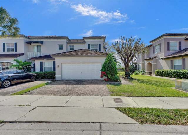 Property at 15270 SW 91st Ln, Miami, FL 33196, 3 beds, 2.5 baths