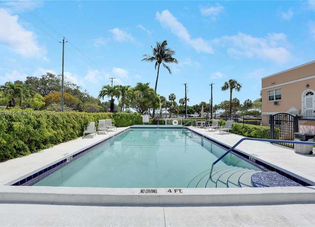 Property at 15 S Golfview Rd #302, Lake Worth, FL 33460, 1 bed, 1 bath