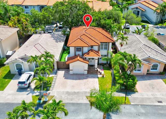 Property at 7425 SW 108th Ave, Miami, FL 33173, 3 beds, 2.5 baths