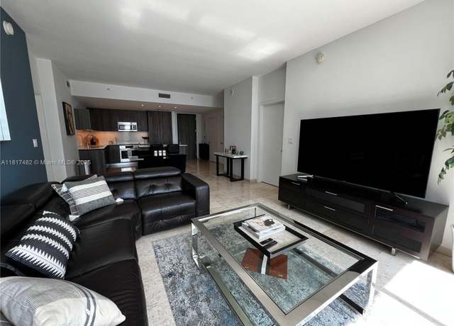 Property at 88 SW 7th St #2209, Miami, FL 33130, 2 beds, 2 baths