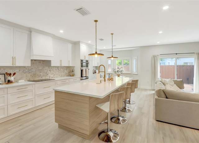 Property at 14751 SW 23rd St #14751, Miami, FL 33185, 4 beds, 2.5 baths
