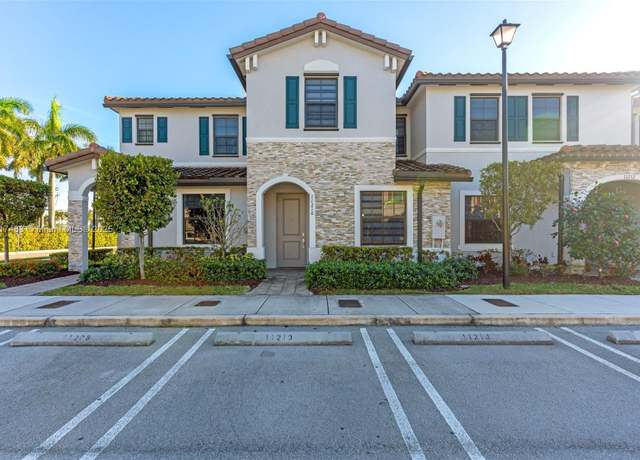 Property at 11210 SW 249th St #11210, Homestead, FL 33032, 3 beds, 2.5 baths