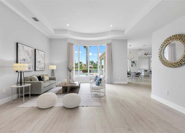 Property at 12590 N Winners Cir, Davie, FL 33330, 4 beds, 4 baths