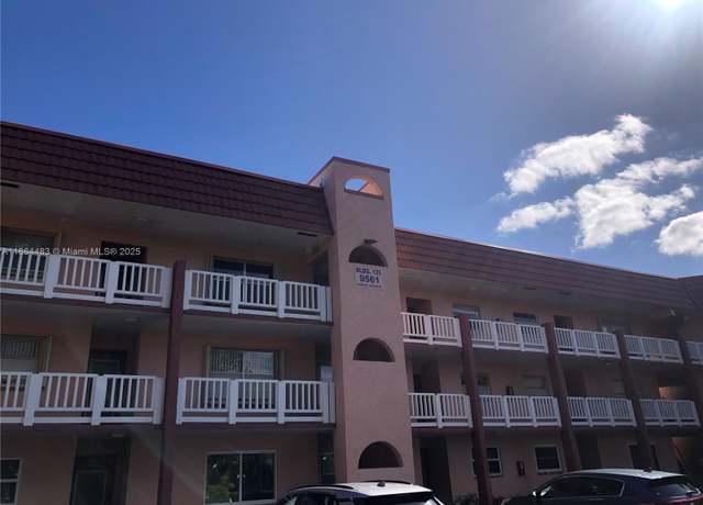 Property at 9561 Sunrise Lakes Blvd #306, Sunrise, FL 33322, 2 beds, 2 baths
