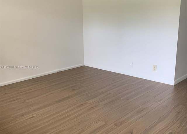 Property at 13300 SW 1st St Unit 207O, Pembroke Pines, FL 33027, 1 bed, 1 bath