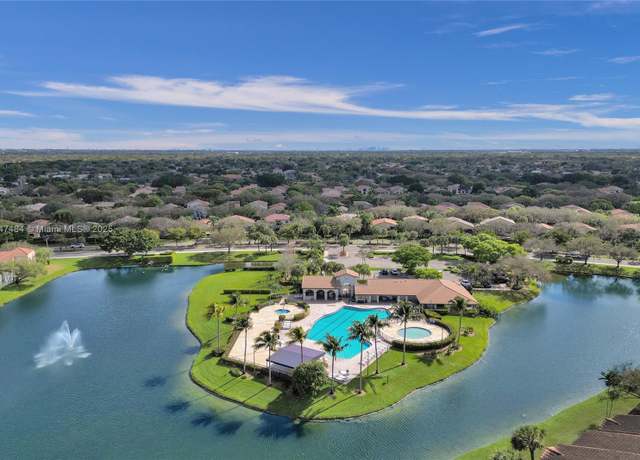 Property at 10690 NW 14th St #128, Plantation, FL 33322, 2 beds, 2 baths