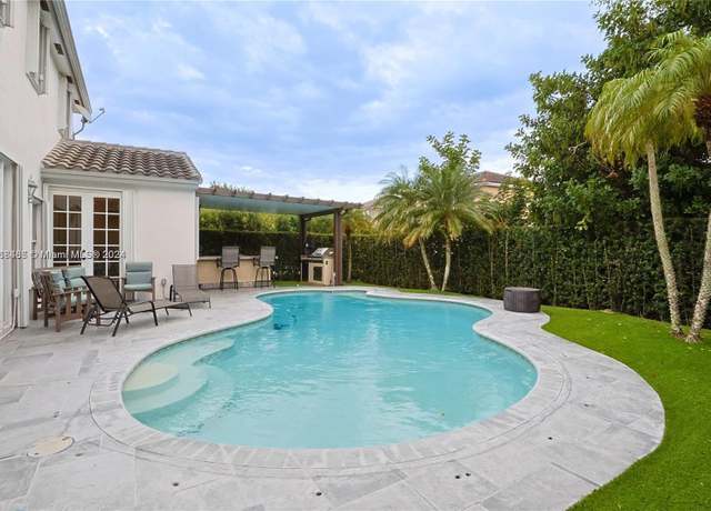 Property at 18528 NW 19th St, Pembroke Pines, FL 33029, 4 beds, 3 baths