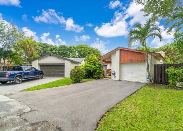 Property at 11765 SW 135th Ct, Miami, FL 33186, 2 beds, 2 baths