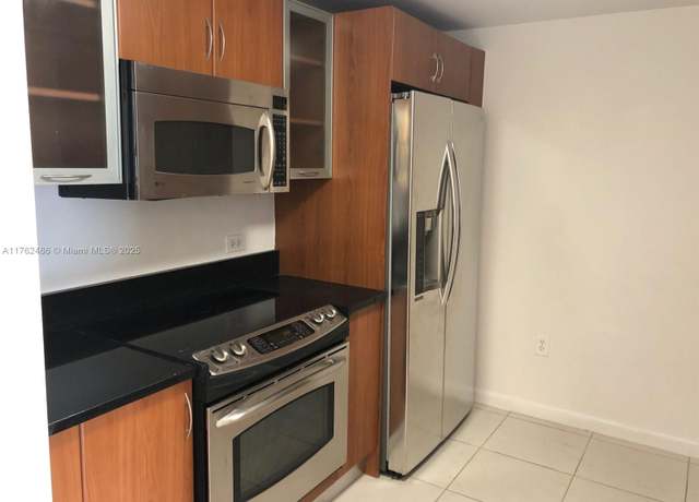 Property at 2775 NE 187th St #527, Aventura, FL 33180, 2 beds, 2 baths
