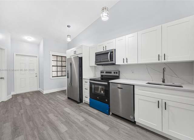 Property at 3639 NW 83rd Ln, Sunrise, FL 33351, 2 beds, 2 baths