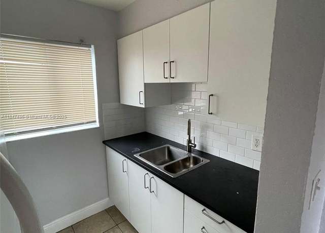 Property at 2330 NW 11th St #9, Miami, FL 33125, 1 bed, 1 bath
