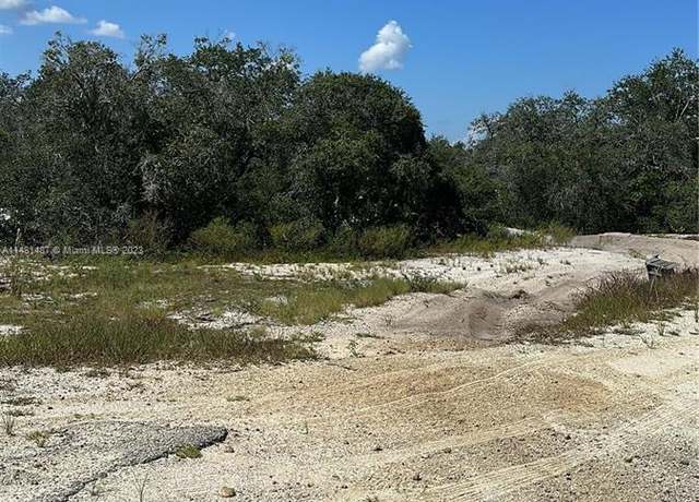 Property at 412 Eleanor Blvd, Lake Placid, FL 33852