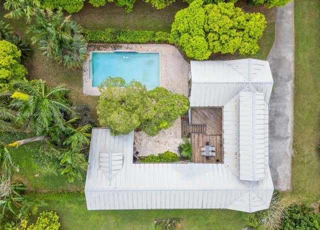 Property at 19255 SW 260th St, Homestead, FL 33031, 3 beds, 2 baths