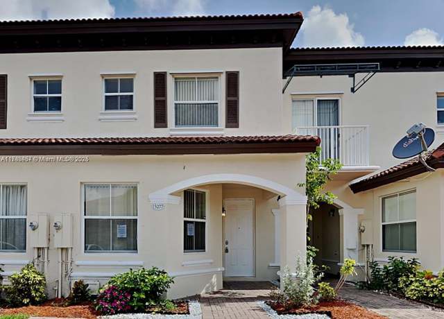 Property at 15277 SW 88th Ter, Miami, FL 33196, 2 beds, 2.5 baths