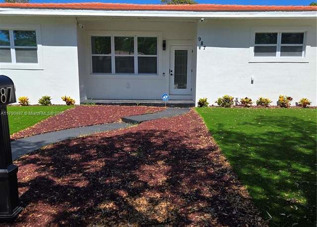 Property at 987 NE 145th St, North Miami, FL 33161, 7 beds, 5.5 baths