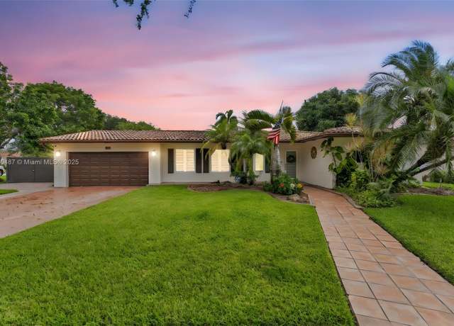 Property at 6963 Seagrape Ter, Miami Lakes, FL 33014, 3 beds, 2 baths