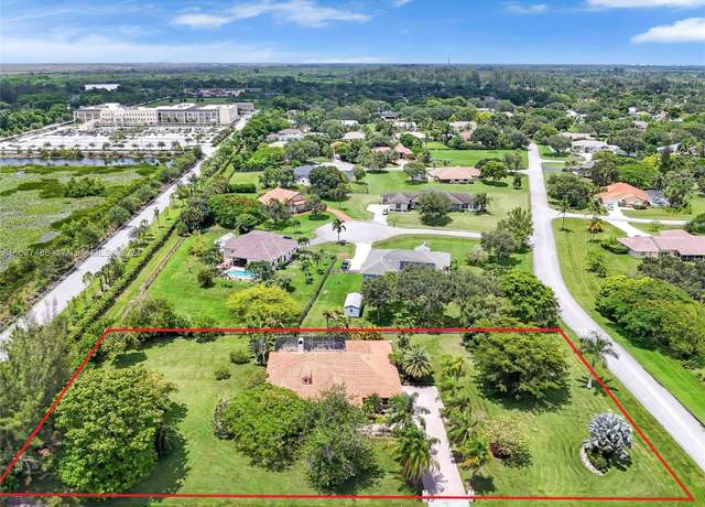 Property at 20521 SW 54th Pl, Pembroke Pines, FL 33332, 3 beds, 3 baths
