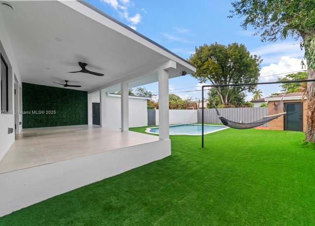 Property at 31 Carlisle Dr, Miami Springs, FL 33166, 4 beds, 3 baths