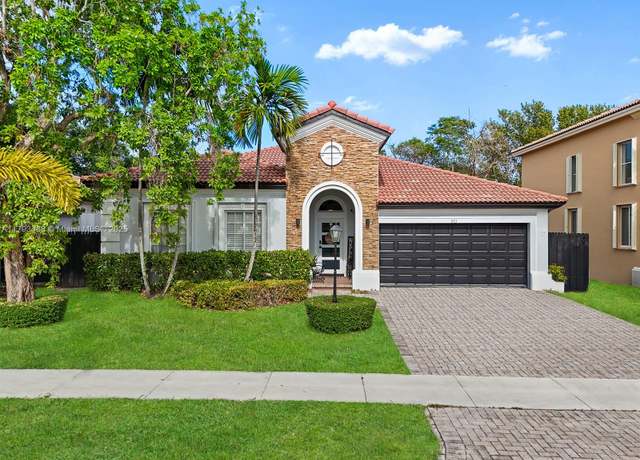 Property at 973 NE 36th Ave, Homestead, FL 33033, 3 beds, 2 baths