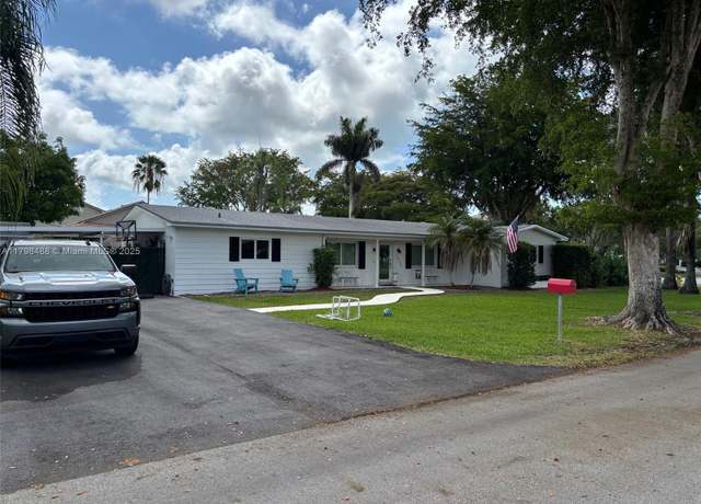 Property at 16195 SW 78th Ave, Palmetto Bay, FL 33157, 4 beds, 3 baths