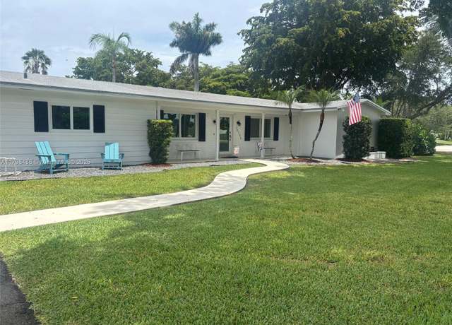 Property at 16195 SW 78th Ave, Palmetto Bay, FL 33157, 4 beds, 3 baths