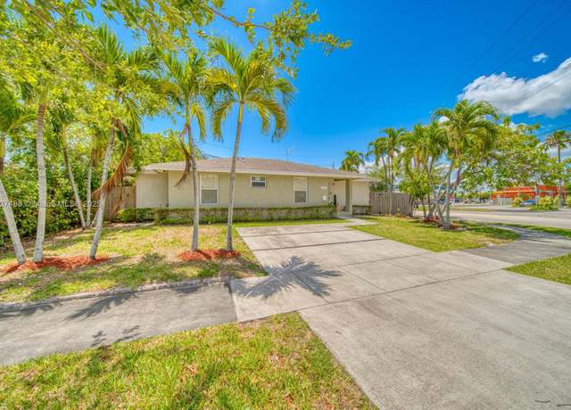 Property at 11492 SW 190th Terr Rd, Miami, FL 33157, 3 beds, 2 baths