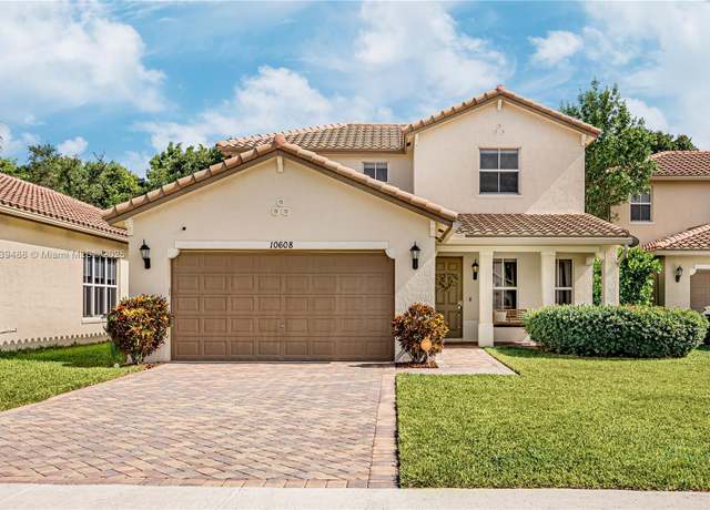 Property at 10608 NW 36th St, Coral Springs, FL 33065, 3 beds, 2.5 baths