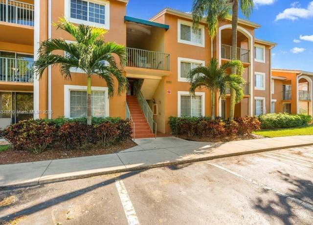 Property at 1150 Wildwood Lakes Blvd #203, Naples, FL 34104, 2 beds, 2 baths