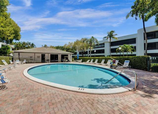 Property at 1480 Sheridan St Unit 17B, Hollywood, FL 33020, 2 beds, 2 baths
