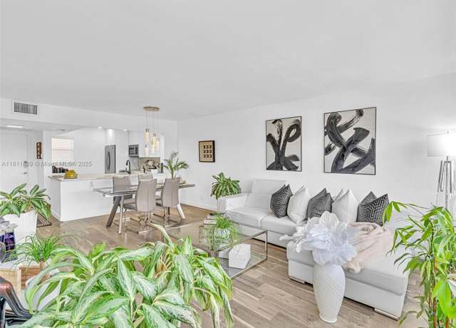 Property at 215 SE 3rd Ave Unit 403C, Hallandale Beach, FL 33009, 1 bed, 1.5 baths