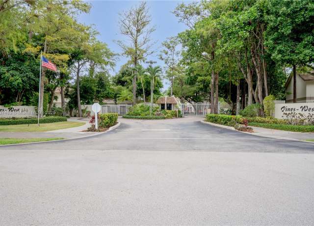 Property at 3024 S Oakland Forest Dr #3101, Oakland Park, FL 33309, 2 beds, 2.5 baths