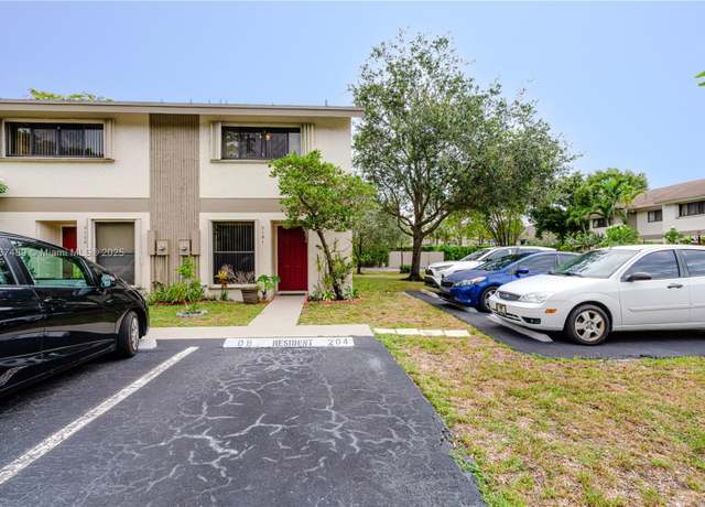 Property at 3024 S Oakland Forest Dr #3101, Oakland Park, FL 33309, 2 beds, 2.5 baths