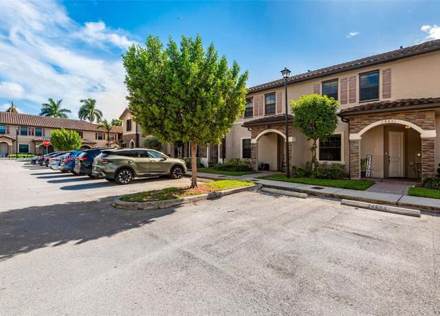 Property at 24851 SW 114th Ct, Homestead, FL 33032, 3 beds, 2.5 baths