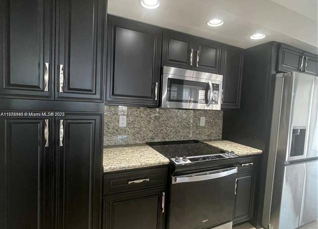 Property at 1000 Parkview Dr #920, Hallandale Beach, FL 33009, 2 beds, 2 baths