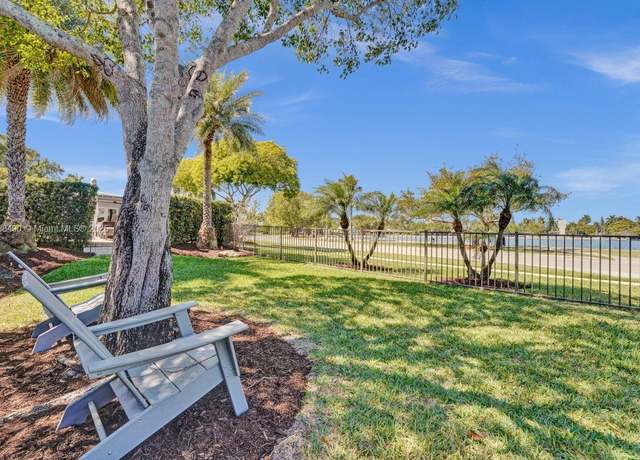 Property at 1200 S Southlake Dr, Hollywood, FL 33019, 3 beds, 4 baths