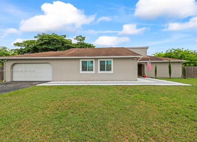 Property at 16255 SW 281st St, Homestead, FL 33033, 4 beds, 2 baths