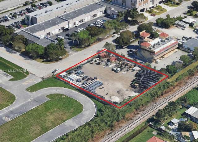 Property at 15077 Sw 137 St, Kendall, FL 33196